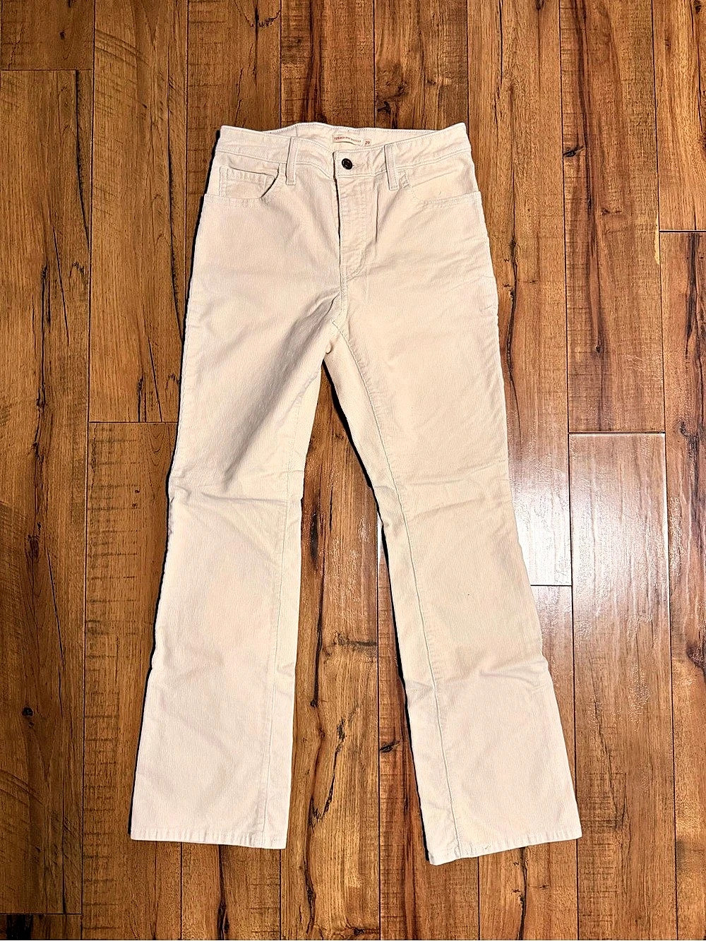 Levi's 725 High-Rise Bootcut Corduroy Pants Flare Jeans in Cream Like New